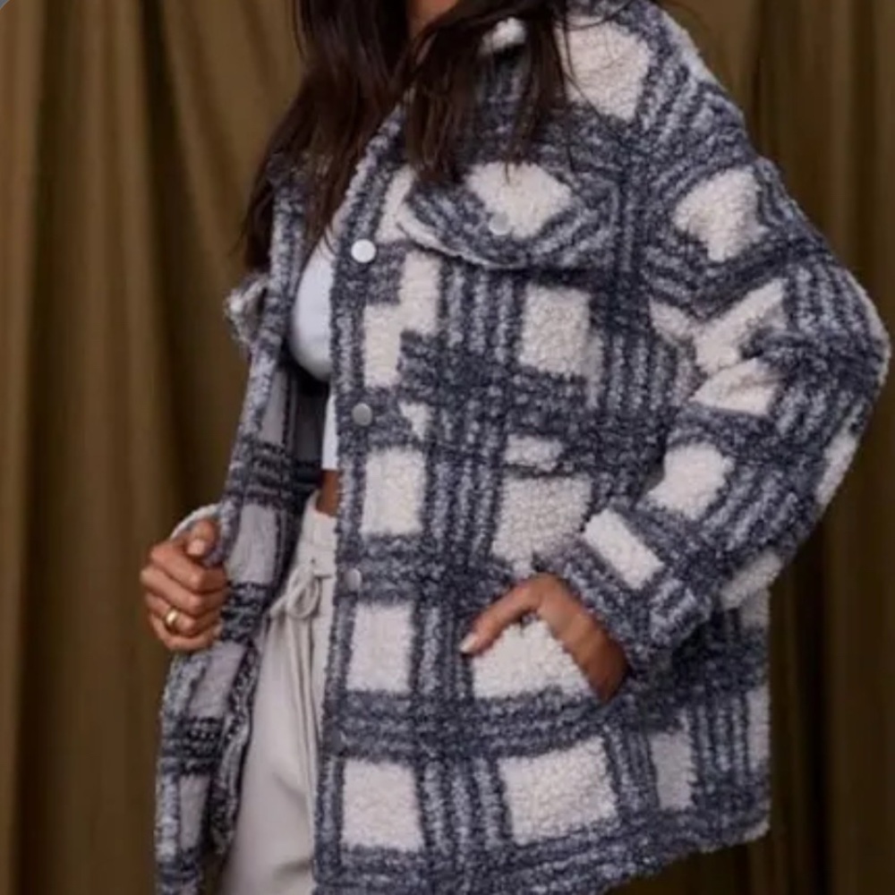 12th Tribe Checkered Sherpa